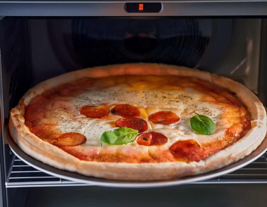 Pizza réchauffée au micro-ondes